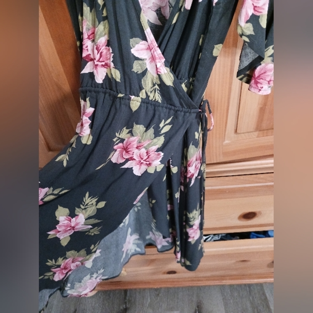 Oneill wrap dress small NWOT